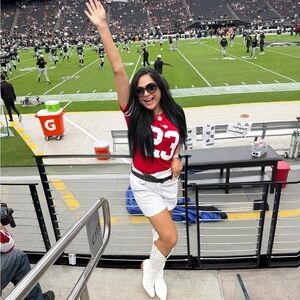 Meet your Posher, Taz